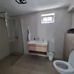 Casa Popa Albatrosului Nr 40 *