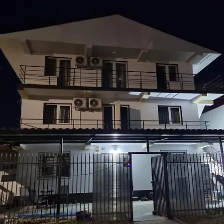 Casa Popa Albatrosului Nr 40 *