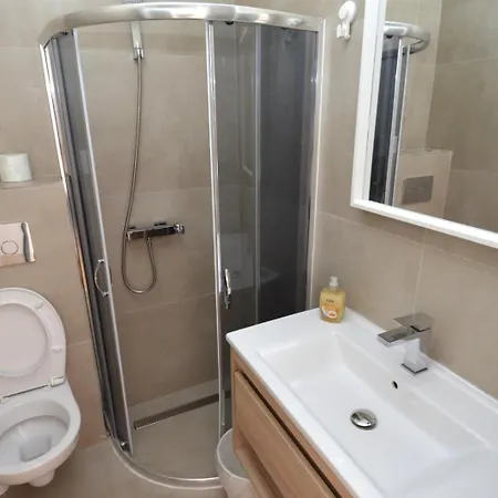 Casa Popa Albatrosului Nr 40